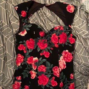 Black floral guess body on dress
